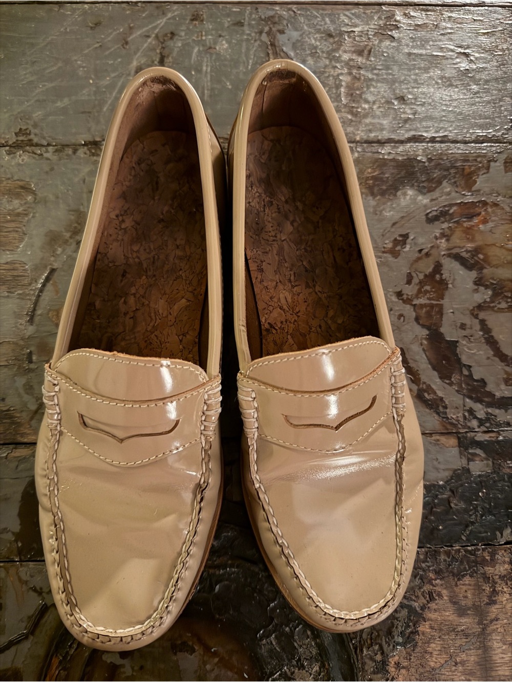 Women's Preppy Patent Leather Loafers in Beige - Classic Slip-On Flats